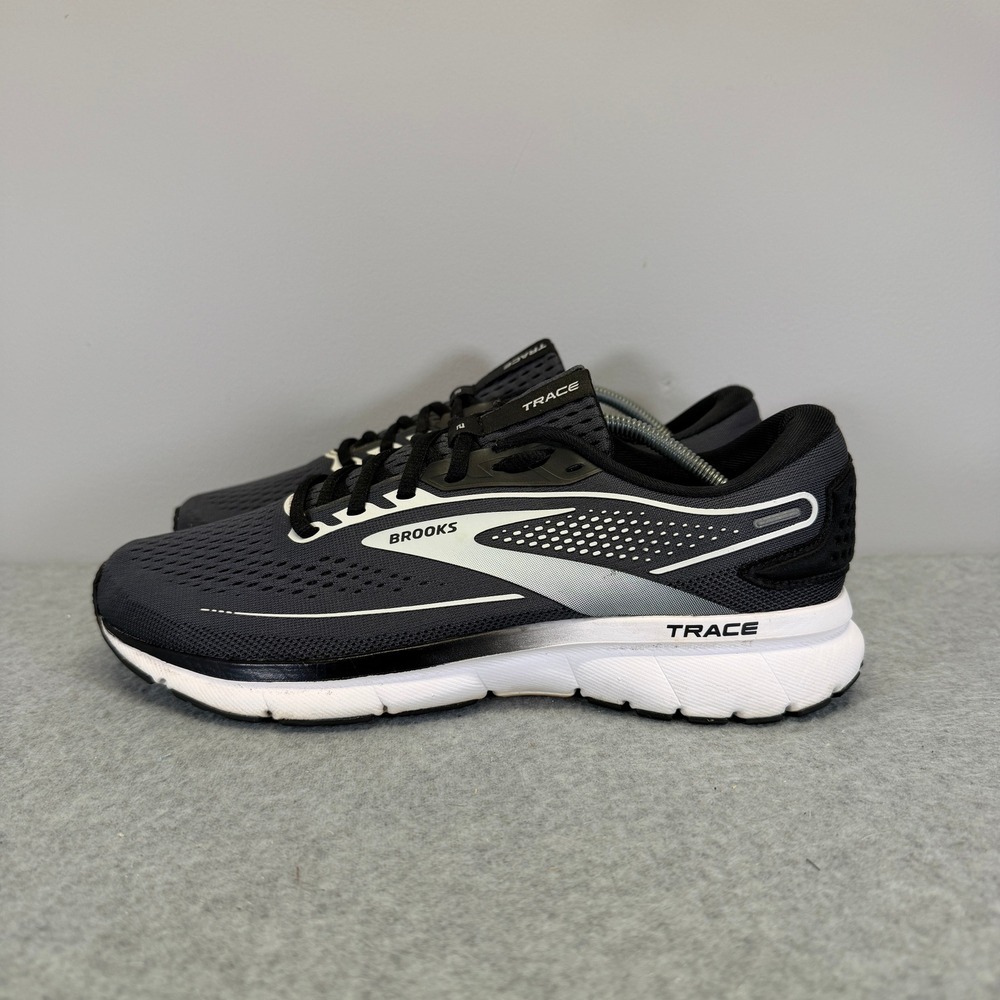 Brooks Trace 2 Women Shoes Size 9.5 Wide Black White Running Sneaker 1203751D016